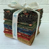 What is a Fat Quarter Bundle and what's included in the William Morris Mystery Fat Quarter Bundle